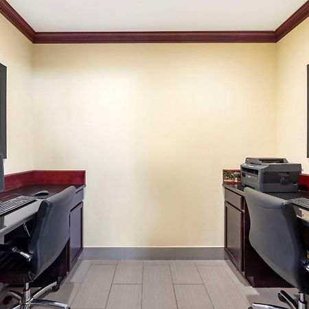 Best Western Plus Pratt Extérieur photo