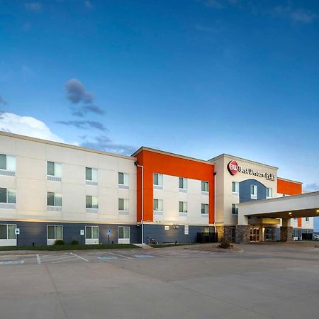 Best Western Plus Pratt Extérieur photo