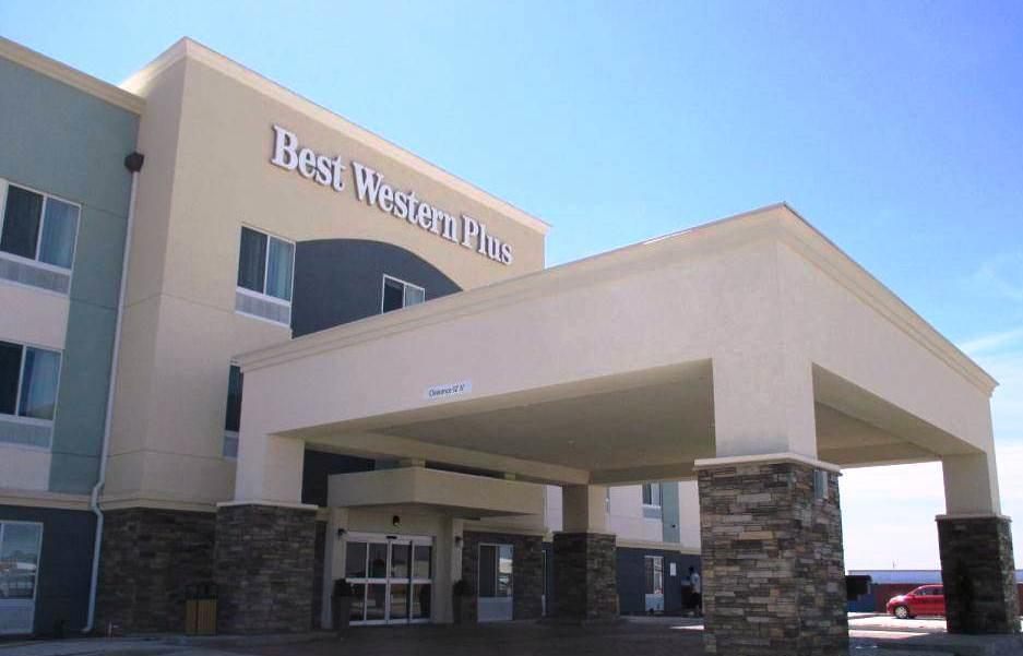 Best Western Plus Pratt Extérieur photo